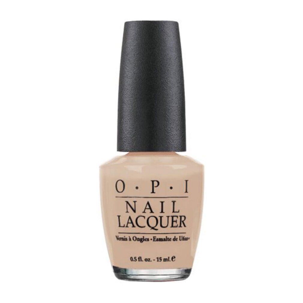 Nagellackflasche mit schwarzem Deckel. Aufschrift: O.P.I NAIL LACQUER. Farbe: Samoan Sand. Volumen: 15 ml.