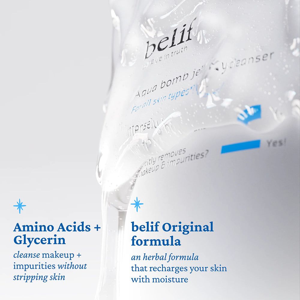 Nahaufnahme des Belif Aqua Bomb Jelly Cleanser mit Aminosäuren und Glycerin.