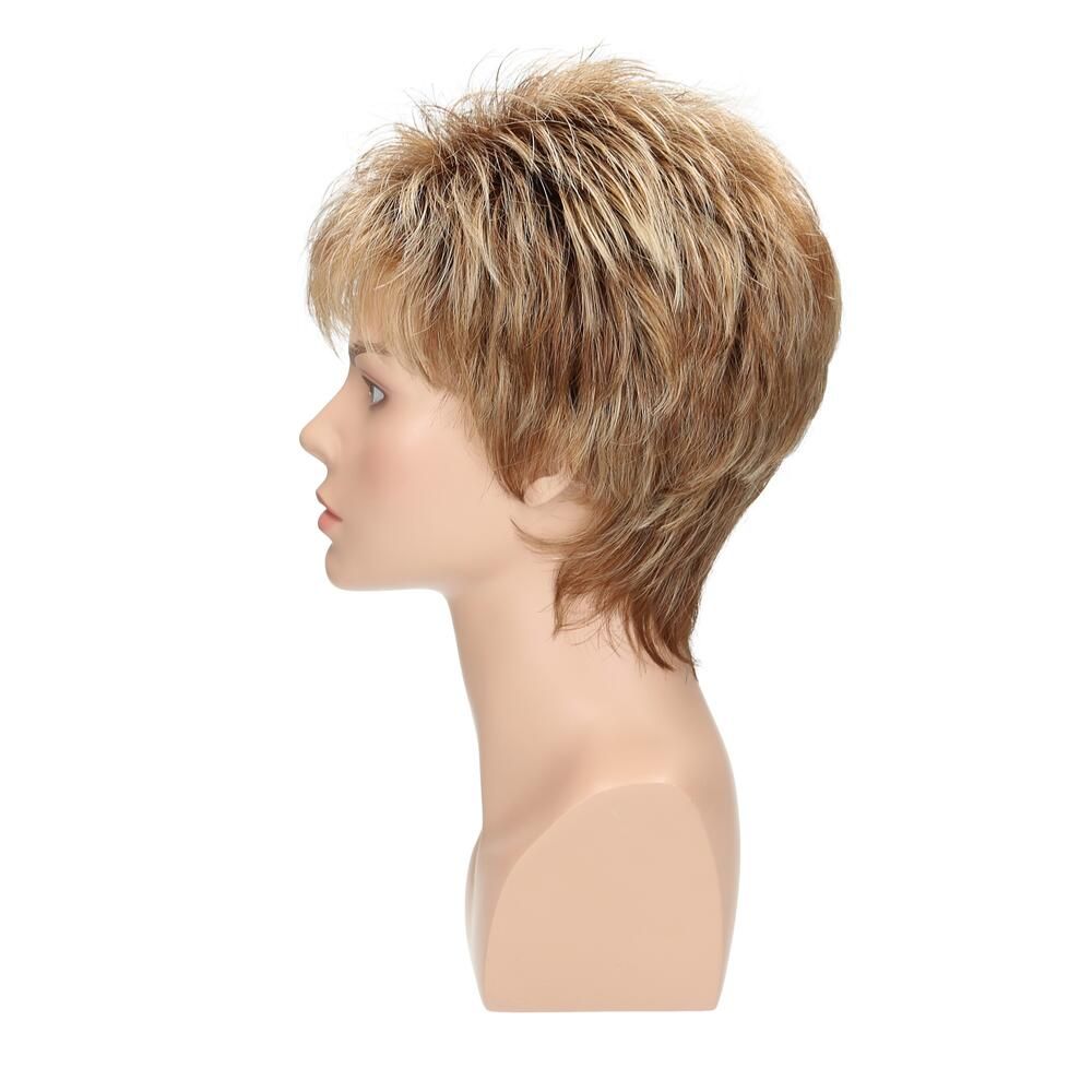 Perücke Susi von Lofty in Toffeemix, dunkler Ansatz, auf einer Büste. Seitenansicht, blondes Haar mit dunkleren Wurzeln.