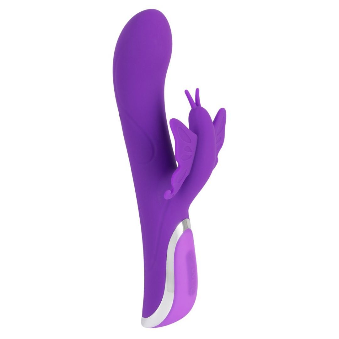 Lila Vibrator mit Schmetterling-Design. Silikon-Material, gebogene Form mit Schmetterlings-Klitorisreizer.
