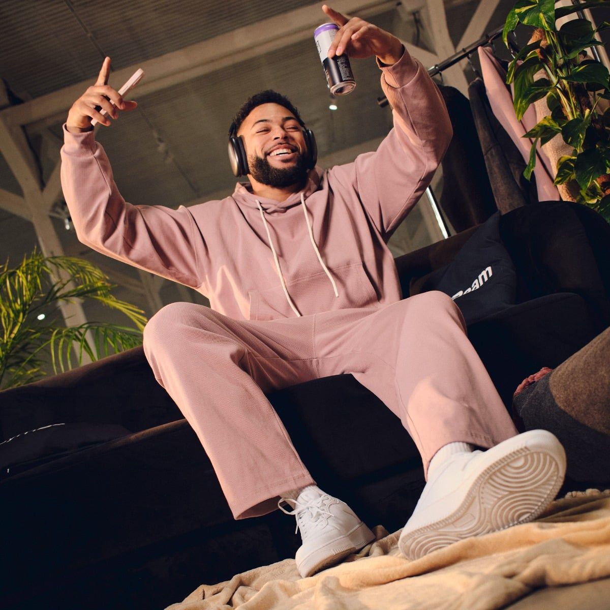 GymBeam Herren Hoodie Oversized mit Kapuze und Kängurutasche in Roux