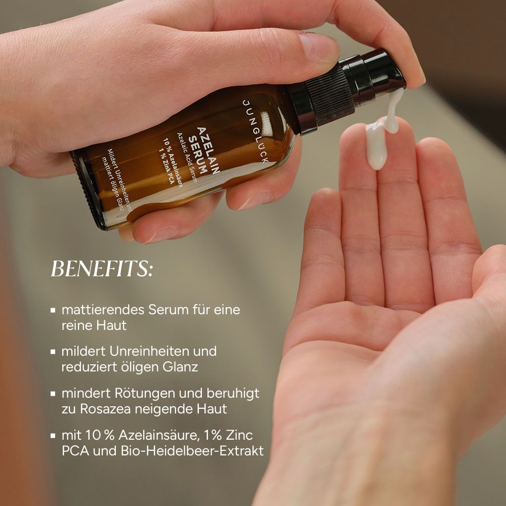 Produktflasche mit Serum. Text: mattierendes Serum, reduziert Unreinheiten, mindert Rötungen, mit 10% Azelainsäure.