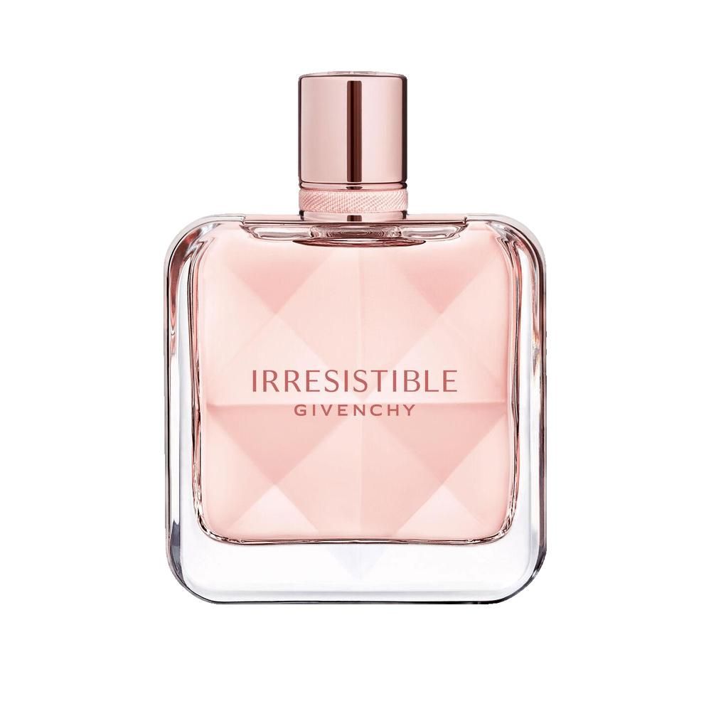 Parfümflakon mit rosa Flüssigkeit. Quadratische Form mit facettiertem Design. Aufschrift: Irresistible Givenchy.