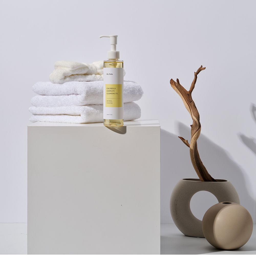 IUNIK Calendula Complete Cleansing Oil