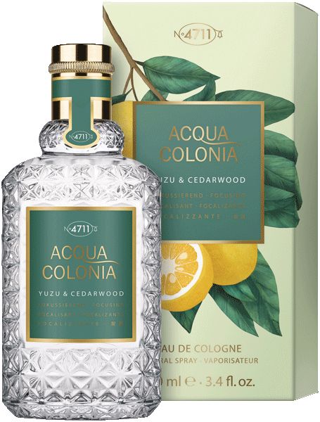 Acqua Colonia Flakon mit grünem Etikett und goldfarbenem Verschluss. Klarer Glasflakon mit geometrischem Muster.