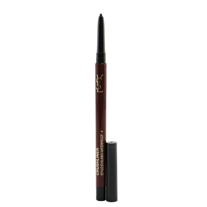 Schwarzer Eyeliner-Stift mit schwarzer Kappe. Auf dem Stift steht "Yves Saint Laurent" und "CRUSHLINER STYLO EYELINER WATERPROOF 4".