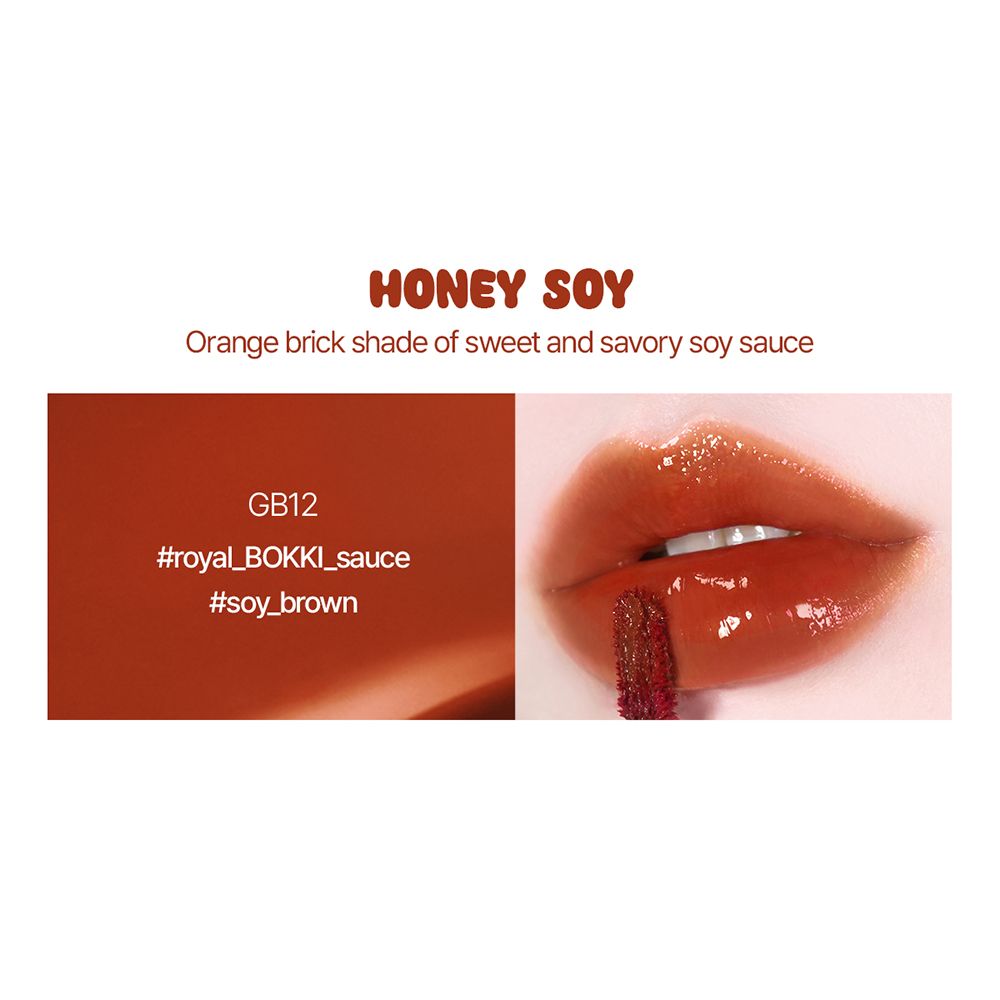 Lippen mit Lippenfarbe. Text: HONEY SOY, Orange brick shade of sweet and savory soy sauce. GB12, #royal_BOKKI_sauce, #soy_brown.
