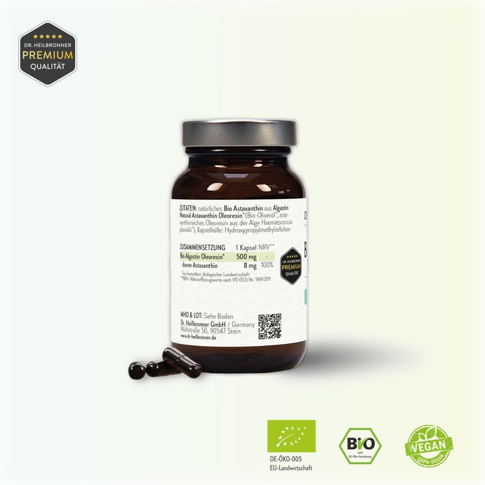 Braune Glasflasche mit Kapseln. Aufschrift: Bio Astaxanthin 8mg, 90 Kapseln. Rückseite mit Inhaltsstoffen. Siegel: Premium Qualität, Bio, Vegan.