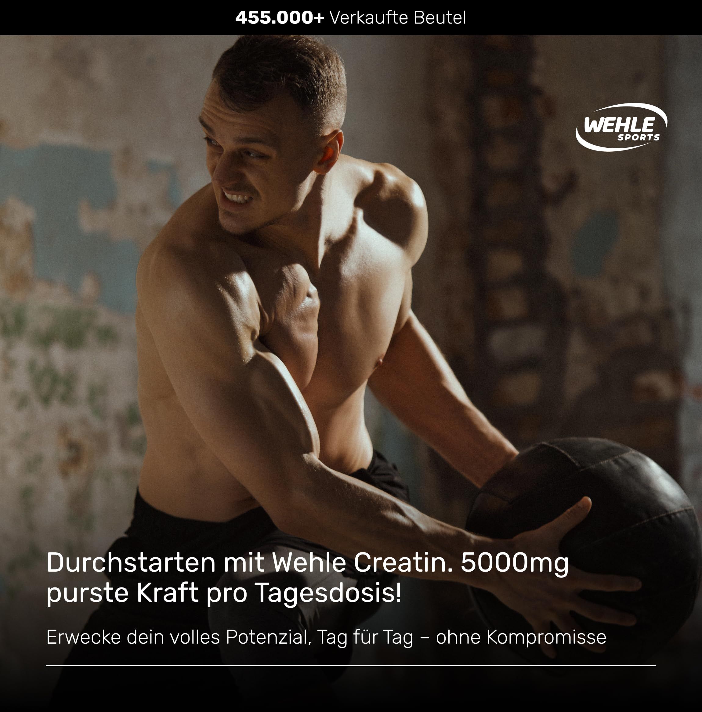 Mann trainiert mit einer schwarzen Medizinball. Aufschrift: Wehle Creatin. 5000mg pro Tagesdosis. Wehle Sports Logo.