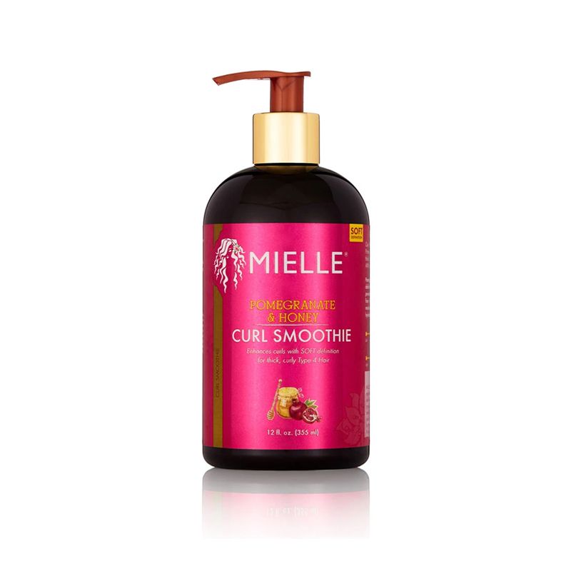 Mielle Curl Smoothie mit Granatapfel & Honig in einer Pumpspenderflasche.
