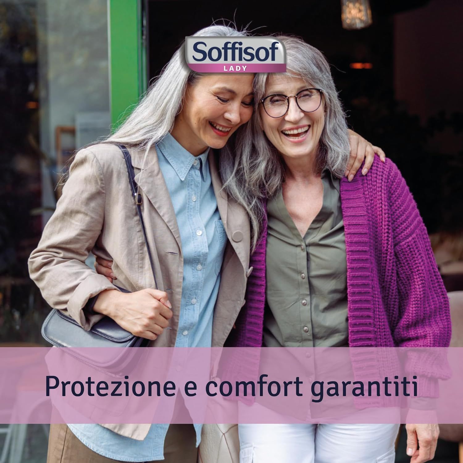 Deux femmes s'embrassent. Au-dessus, le logo Soffisof Lady. Texte : Protection et confort garantis.