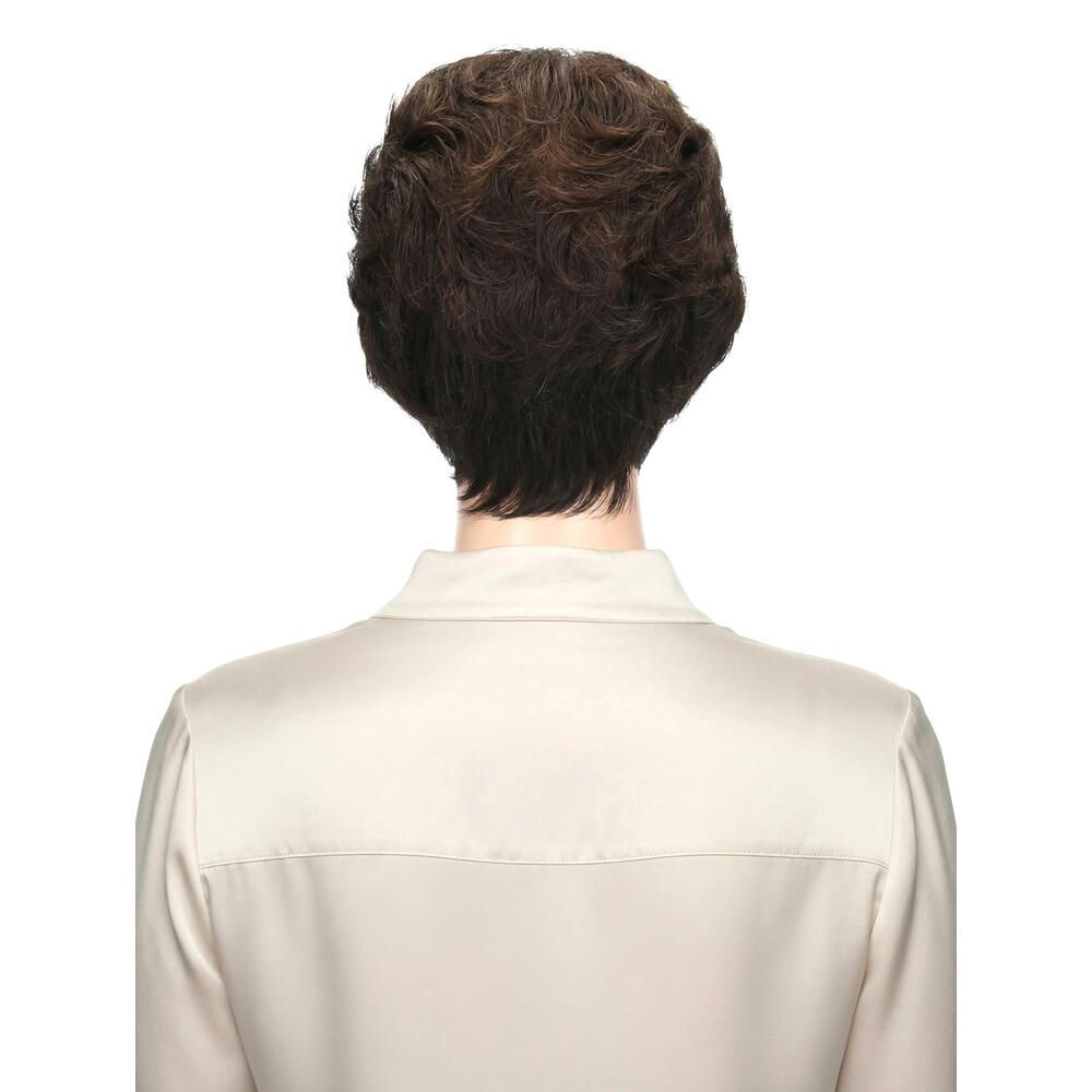 Kurzhaarperücke in Braun, Rückansicht. Wellige Haarstruktur.