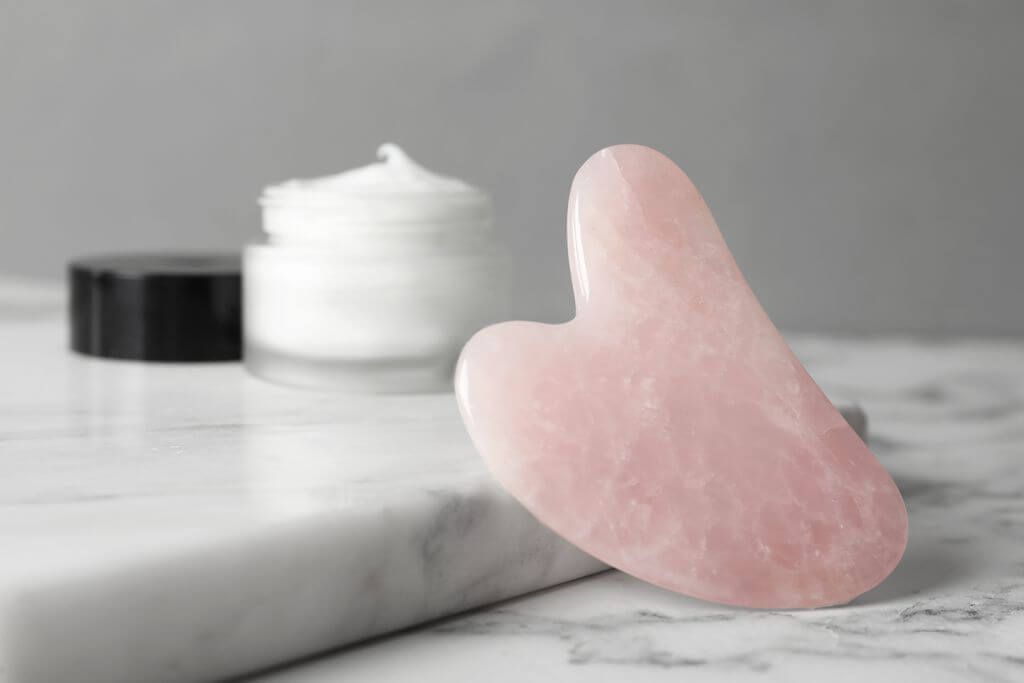 SHAPEVITAL Gua Sha Massagestein aus Aventurin- oder Rosenquarz