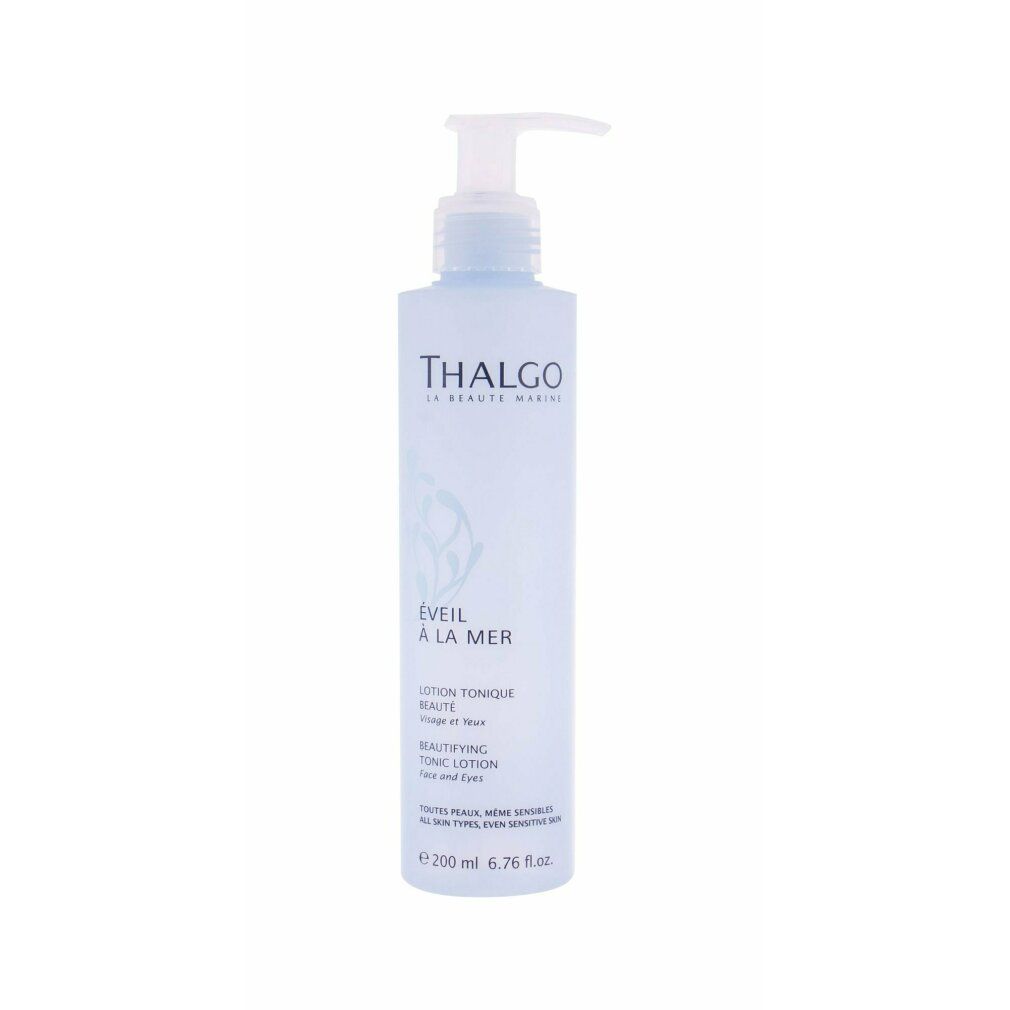 Hellblaue Flasche mit Pumpe. Aufschrift: Thalgo, Eveil à la Mer, Lotion Tonique Beauté. Für Gesicht und Augen. 200 ml.