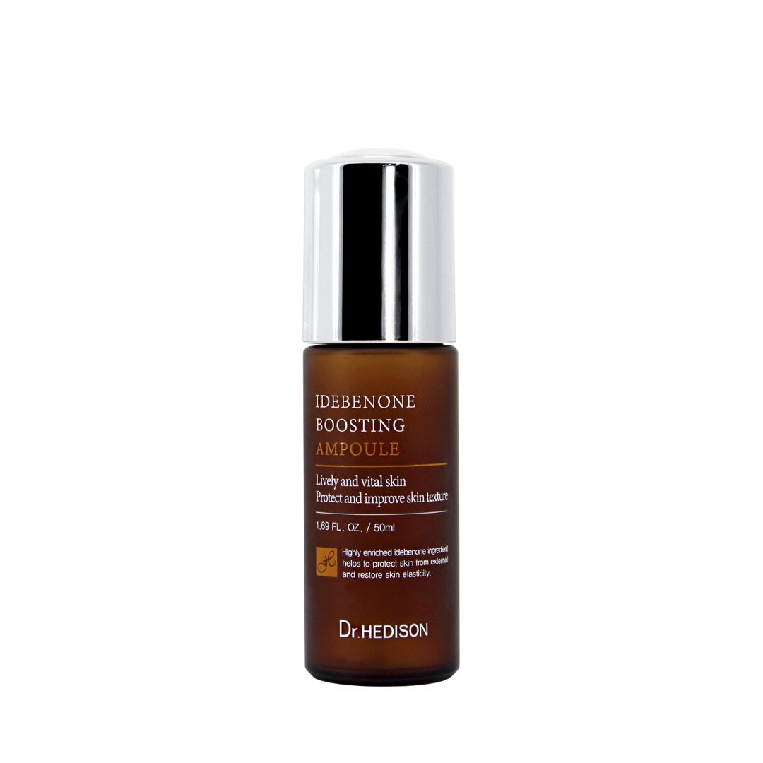 Braune Glasampulle mit silbernem Deckel. Aufschrift: Idebenone Boosting Ampoule. Marke: Dr. HEDISON.