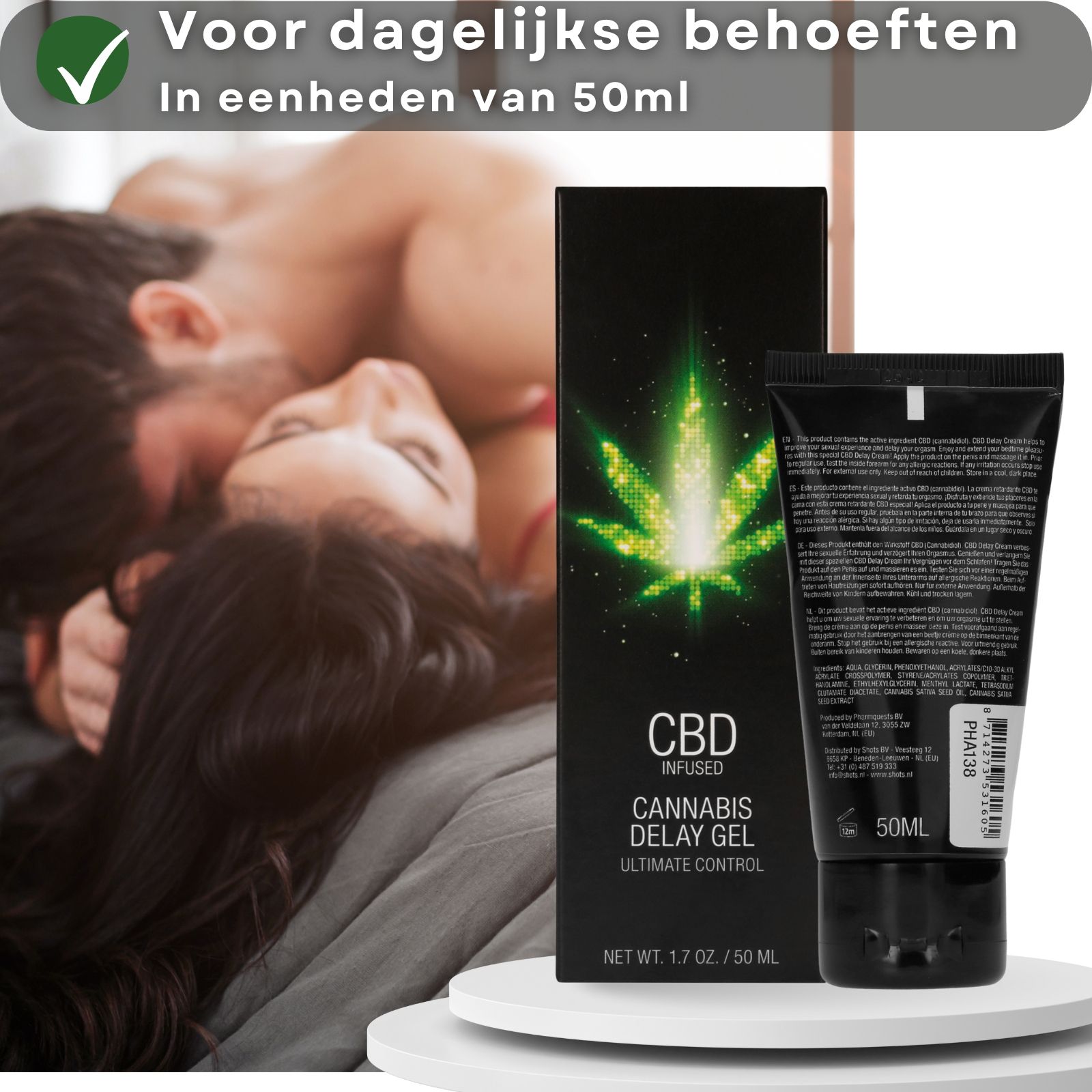 Koppel in bed. Doos en tube CBD-gel. Cannabisblad-logo. Tekst: CBD, Cannabis Delay Gel, Ultimate Control. 50ml.