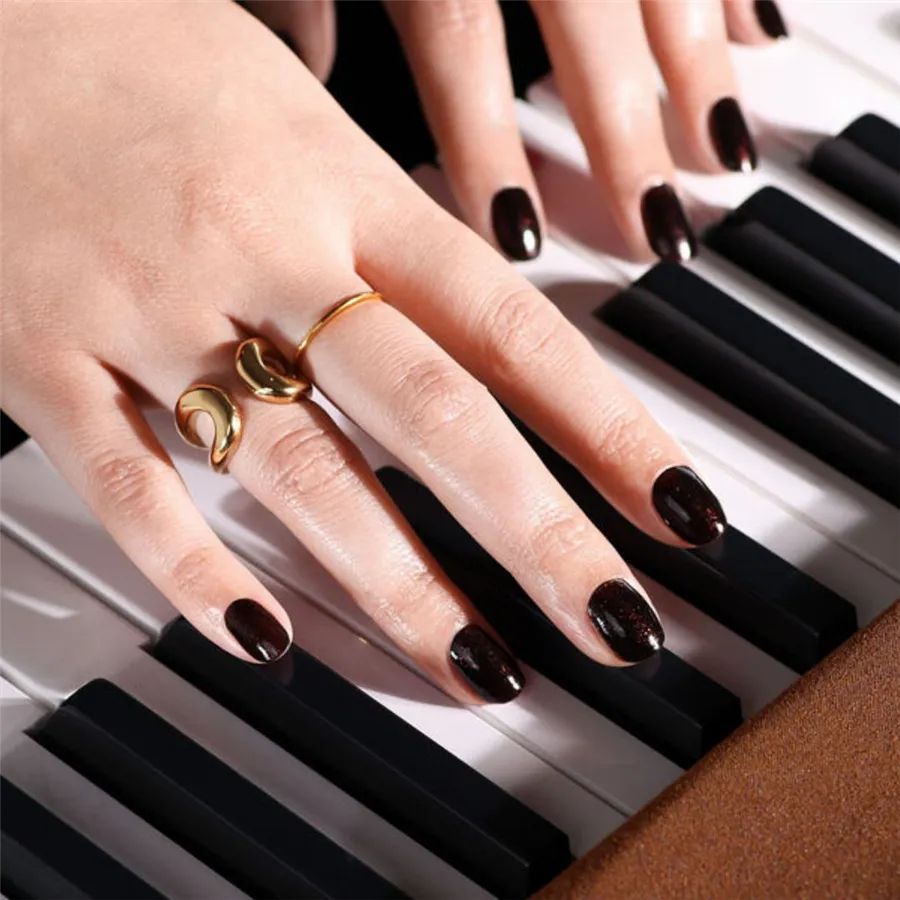 LONDONTOWN lakur Around the Fireplace Nagellack