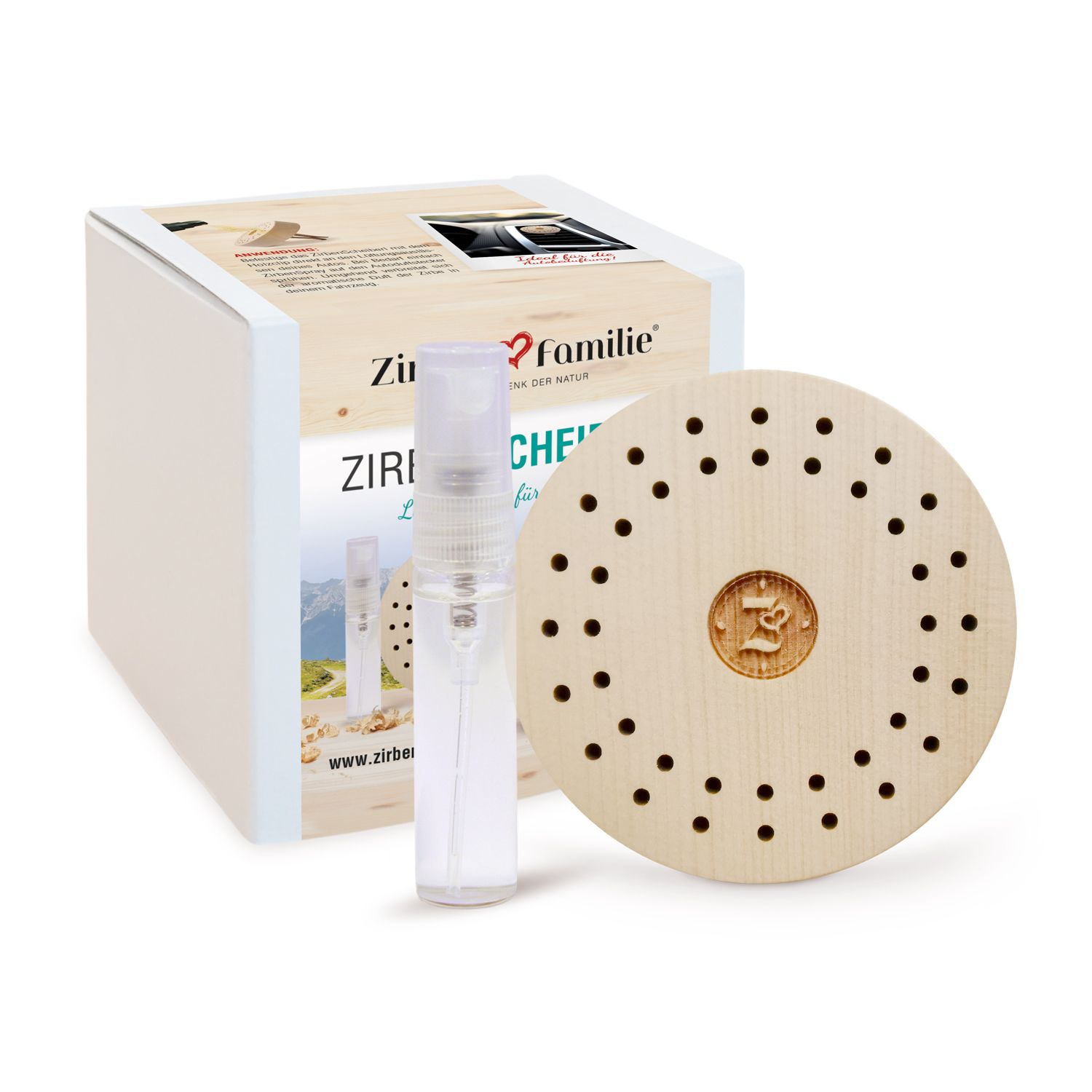 Produktverpackung mit ZirbenScheiberl, Sprühflasche und Logo. Produkt von vorne und von der Seite.