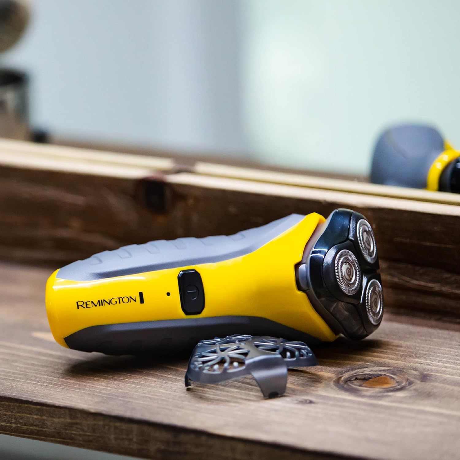 REMINGTON Rasierer PR1855 Indestructible Polycarbonatgehäuse Rotationsrasierer