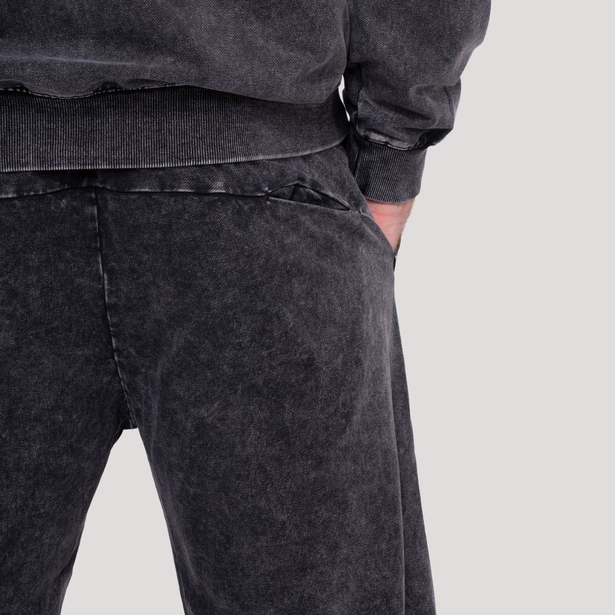 GymBeam Herren Jogginghose oversized mit Kordelzug und Taschen