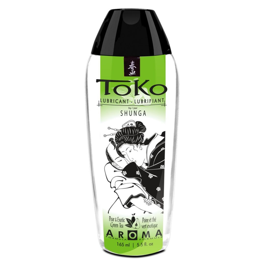 Flasche mit grünem Etikett, Aufschrift „Toko“ und „Shunga“. Abbildung einer Frau. Aroma: Birne & Grüner Tee.