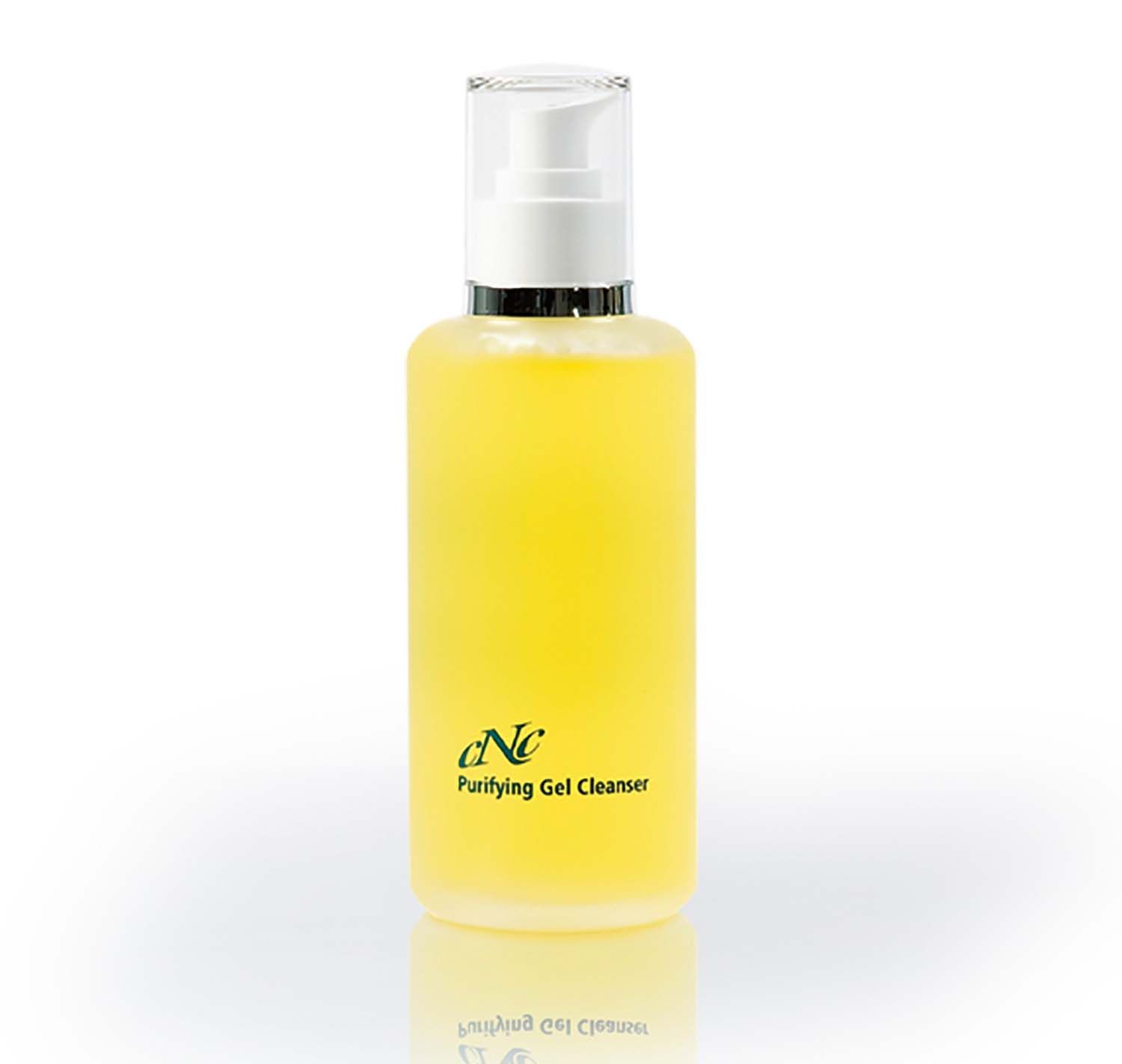 Gelreiniger in Flasche mit Pumpverschluss. Gelbliche Flüssigkeit. Aufschrift: Purifying Gel Cleanser.