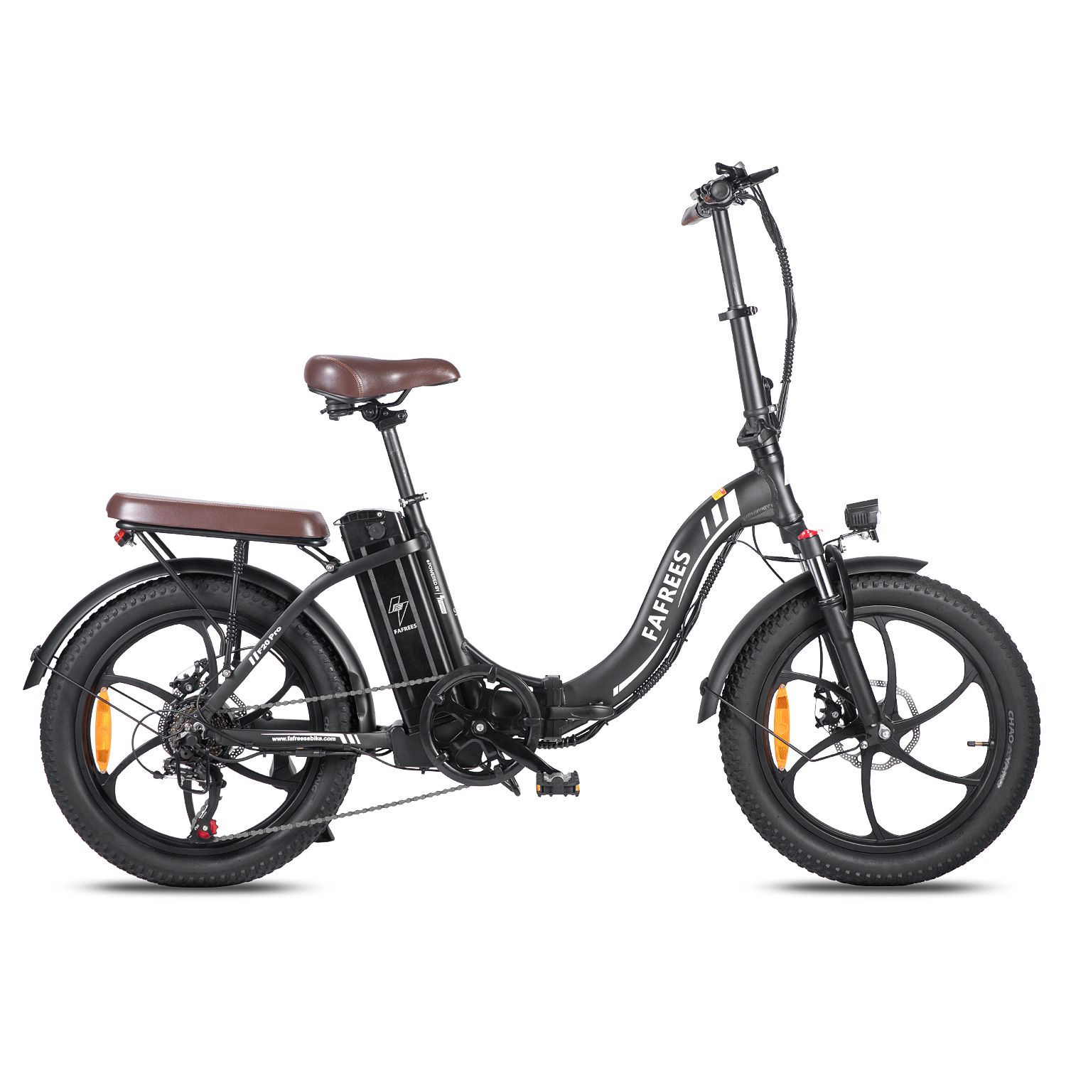 Schwarzes Fafrees F20 Pro E-Bike mit braunem Sattel. Sichtbare Details: Marke, Scheinwerfer, Schutzbleche.