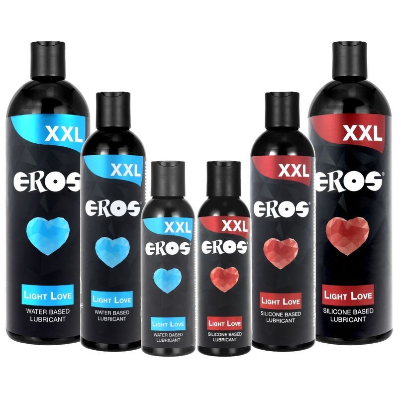 Sechs Flaschen mit schwarzem Etikett. Aufschrift: EROS, XXL, Light Love. Rote und blaue Herzen. Verschiedene Größen.