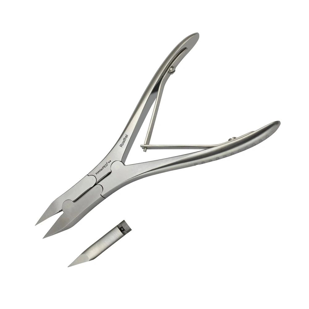 Metall-Nagelzange mit Hebel und abgewinkeltem Kopf. Enthält ein separates, rechteckiges Werkzeug.