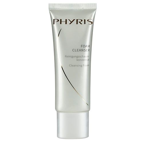 Eine Tube Phyris Foam Cleanser. Weiß, mit Schriftzug Phyris und Produktbezeichnung. Enthält Reinigungsschaumkonzentrat.