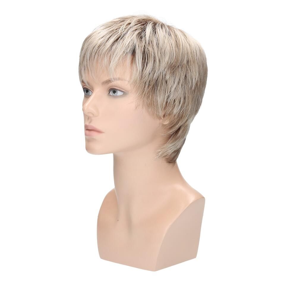 Kurzhaarperücke auf einem Schaufensterkopf. Blond-graue Haarfarbe. Seitenansicht.