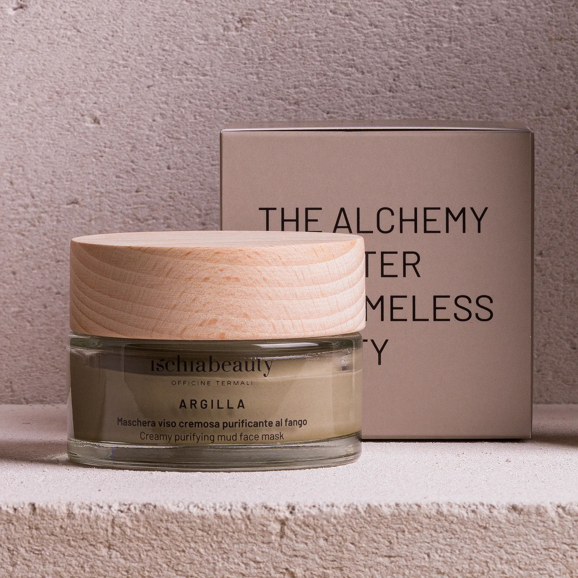 Glas mit Gesichtsmaske, Karton. Aufschrift: ischiabeauty, ARGILLA, Maschera viso cremosa purificante al fango, 50ml.