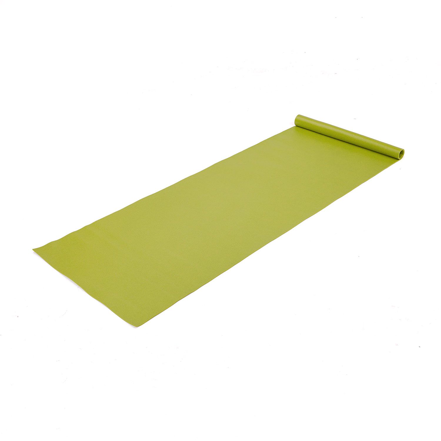 Tapis de yoga vert partiellement déroulé. Forme rectangulaire, matériau PVC, sur fond blanc.