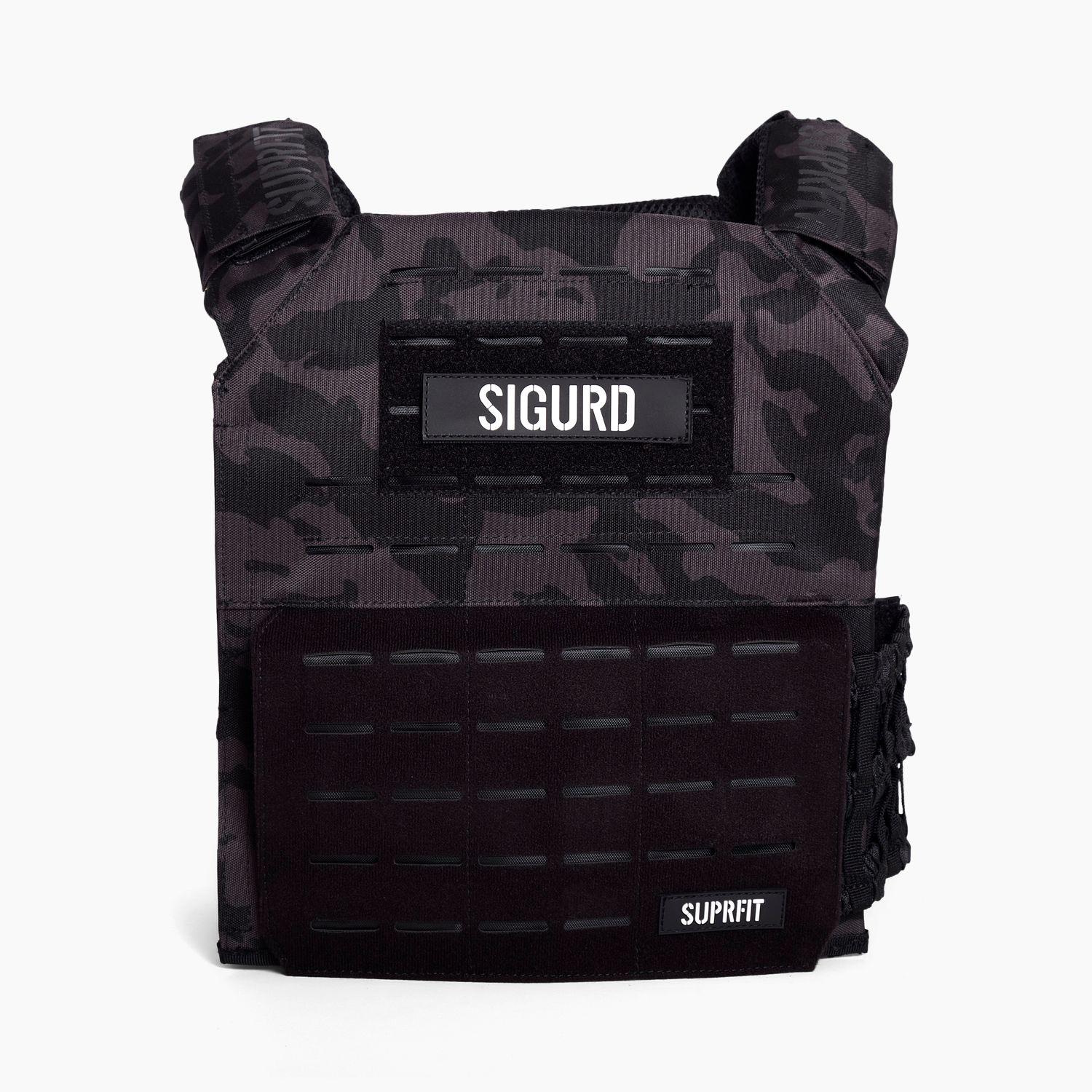 Schwarze Gewichtsweste mit Camouflage-Muster. Aufschrift "SIGURD" und "SUPRfit".