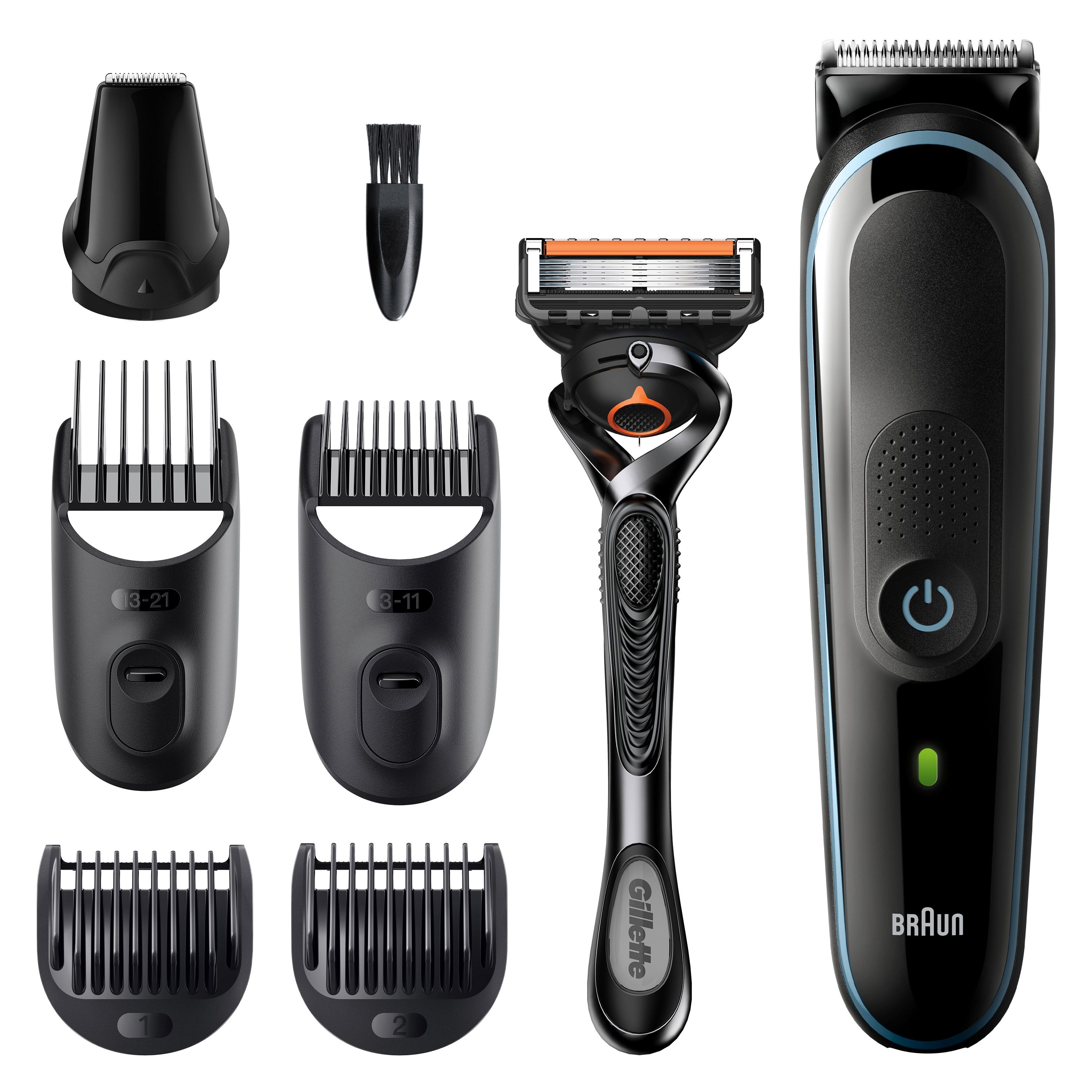 Braun MultiGroomingKit. Schwarz-blaues Gerät, Rasierer, Aufsätze und Reinigungsbürste. Verschiedene Trimmeraufsätze.