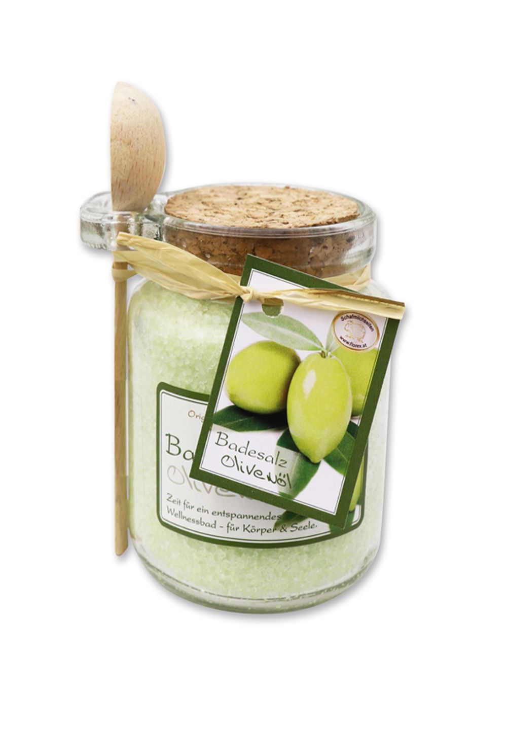 Glasbehälter mit hellgrünem Badesalz und Holzlöffel, Korkverschluss.