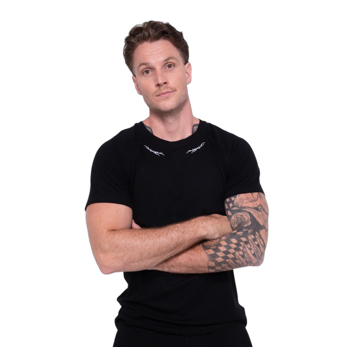 GymBeam T-Shirt Herren slim gerippt mit Tribal-Stickerei in Schwarz