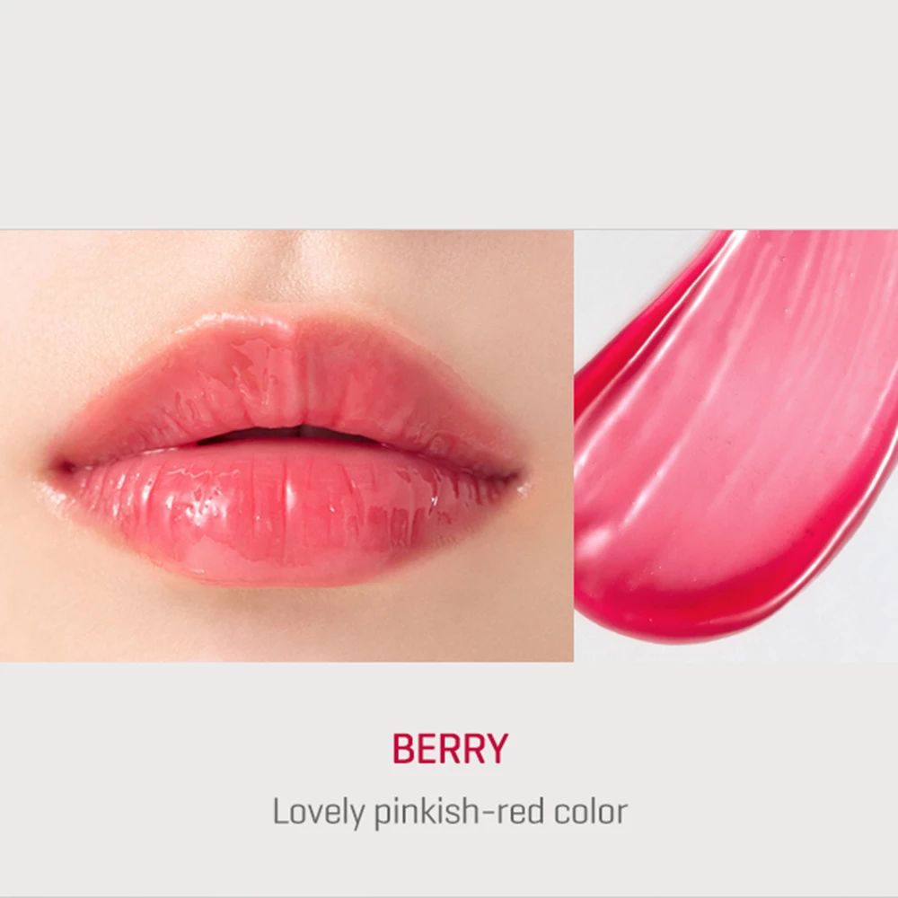 Nahaufnahme von Lippen mit rosa Lippenbalsam. Daneben ein rosa Lippenbalsam-Strich.