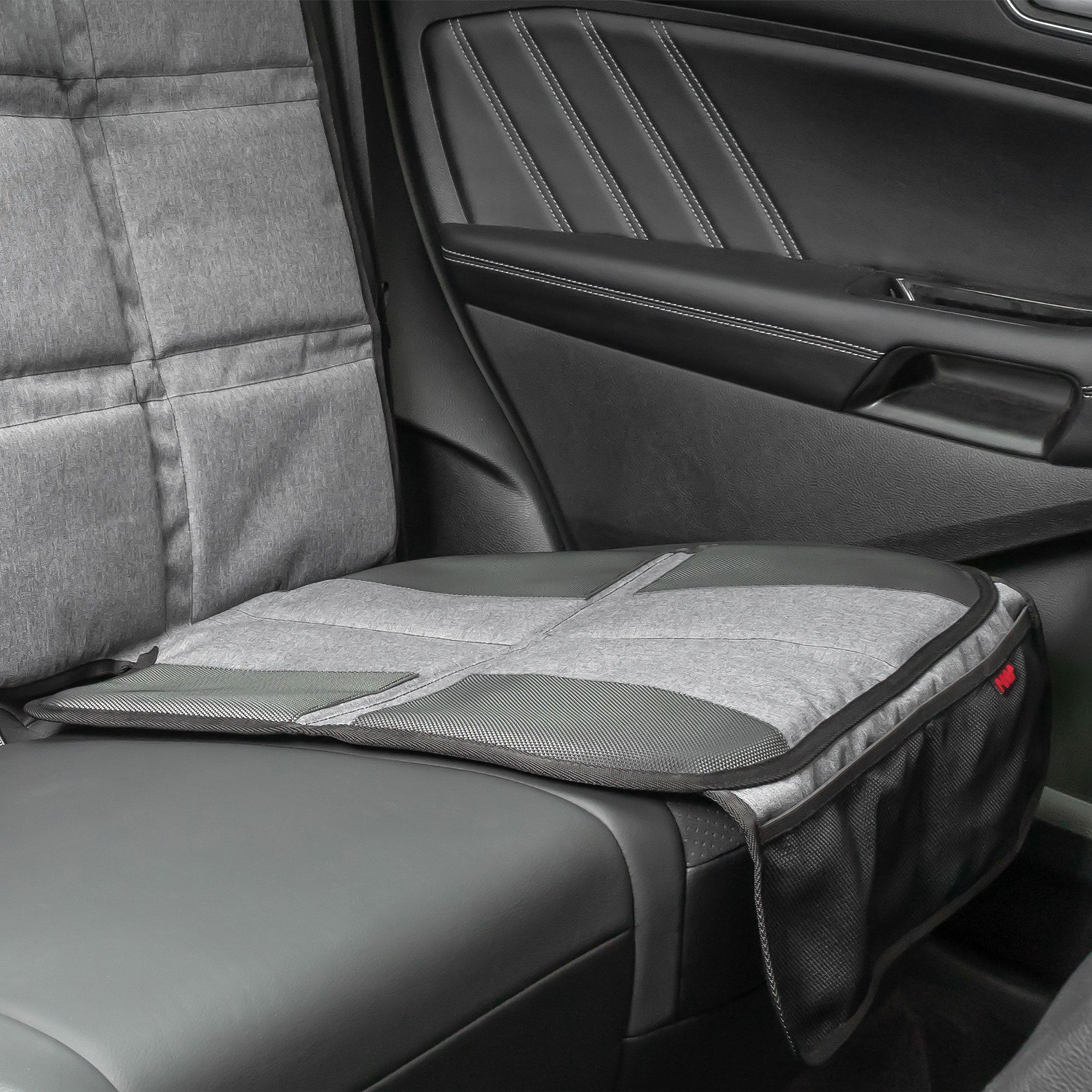 reer TravelKid MaxiProtect Autositz-Schutzunterlage für Kindersitz, mit Taschen