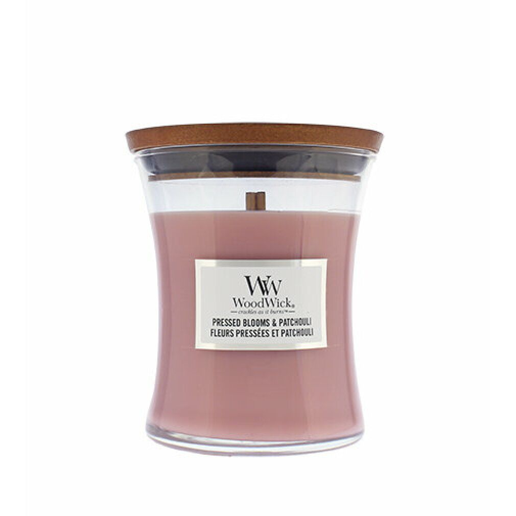 Duftkerze mit Holzdocht, rosa Wachs in Glasbehälter mit Holzdeckel. Etikett mit Produktnamen und Logo.