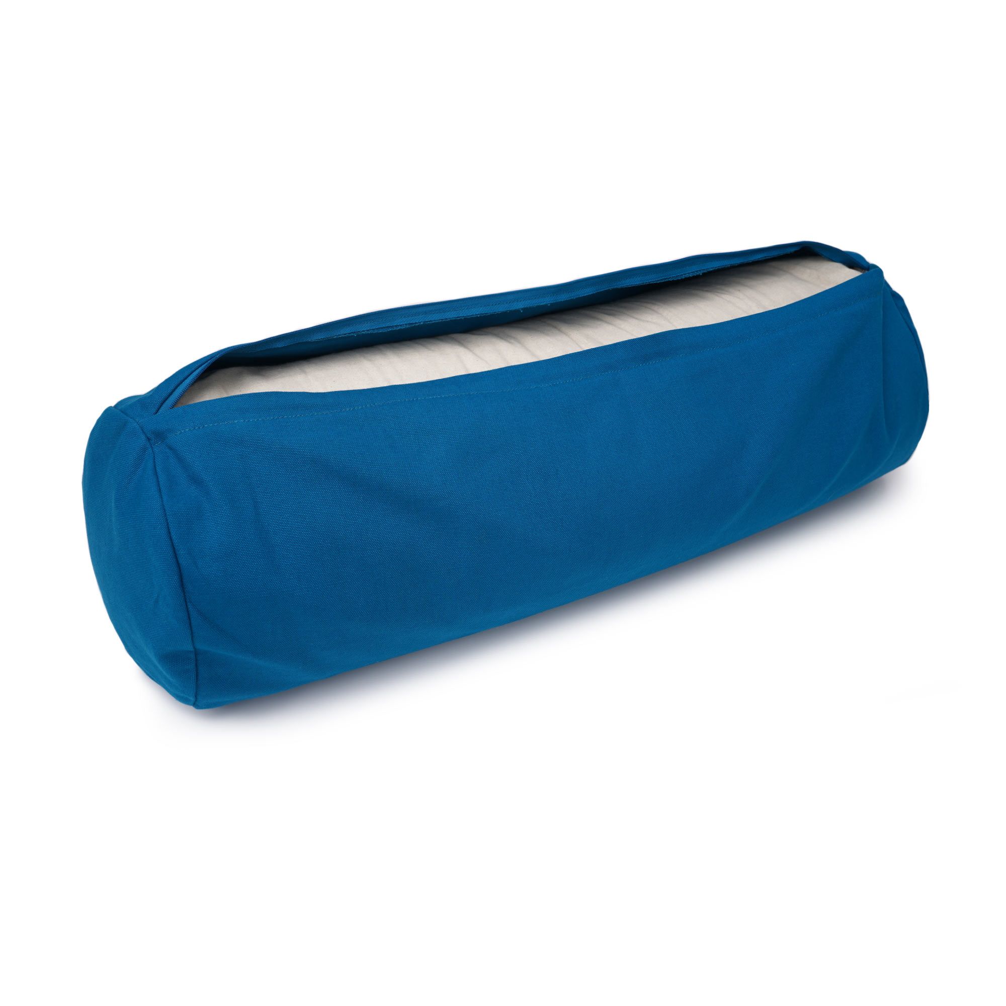 Blauer Yogabox Bolster mit geöffnetem Bezug, Füllung sichtbar.