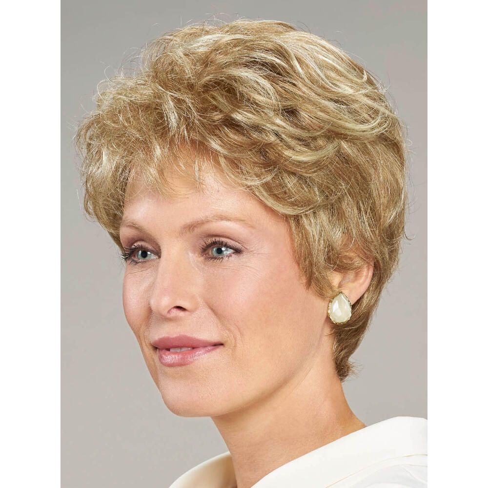 Kurze, wellige blonde Perücke mit Seitenscheitel.