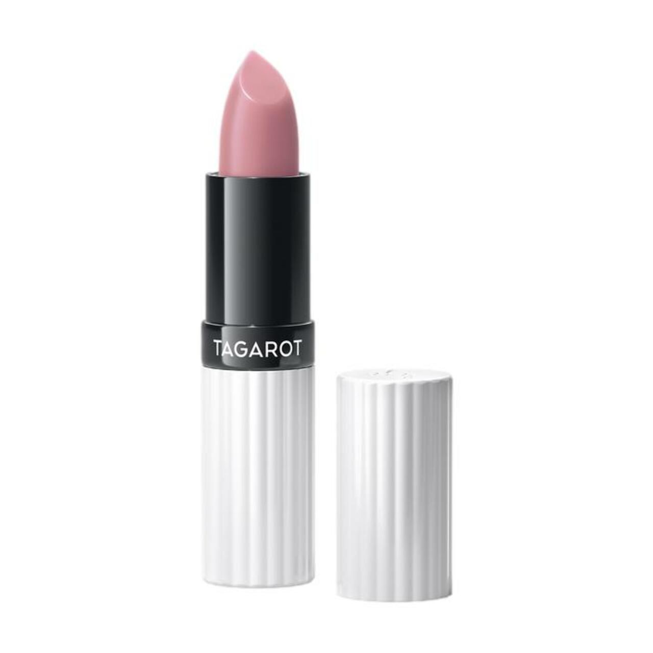 Lippenstift mit rosa Spitze, schwarzem Mittelteil und weißem, geriffeltem Gehäuse. Der Deckel liegt daneben. Auf dem Gehäuse steht "TAGAROT".