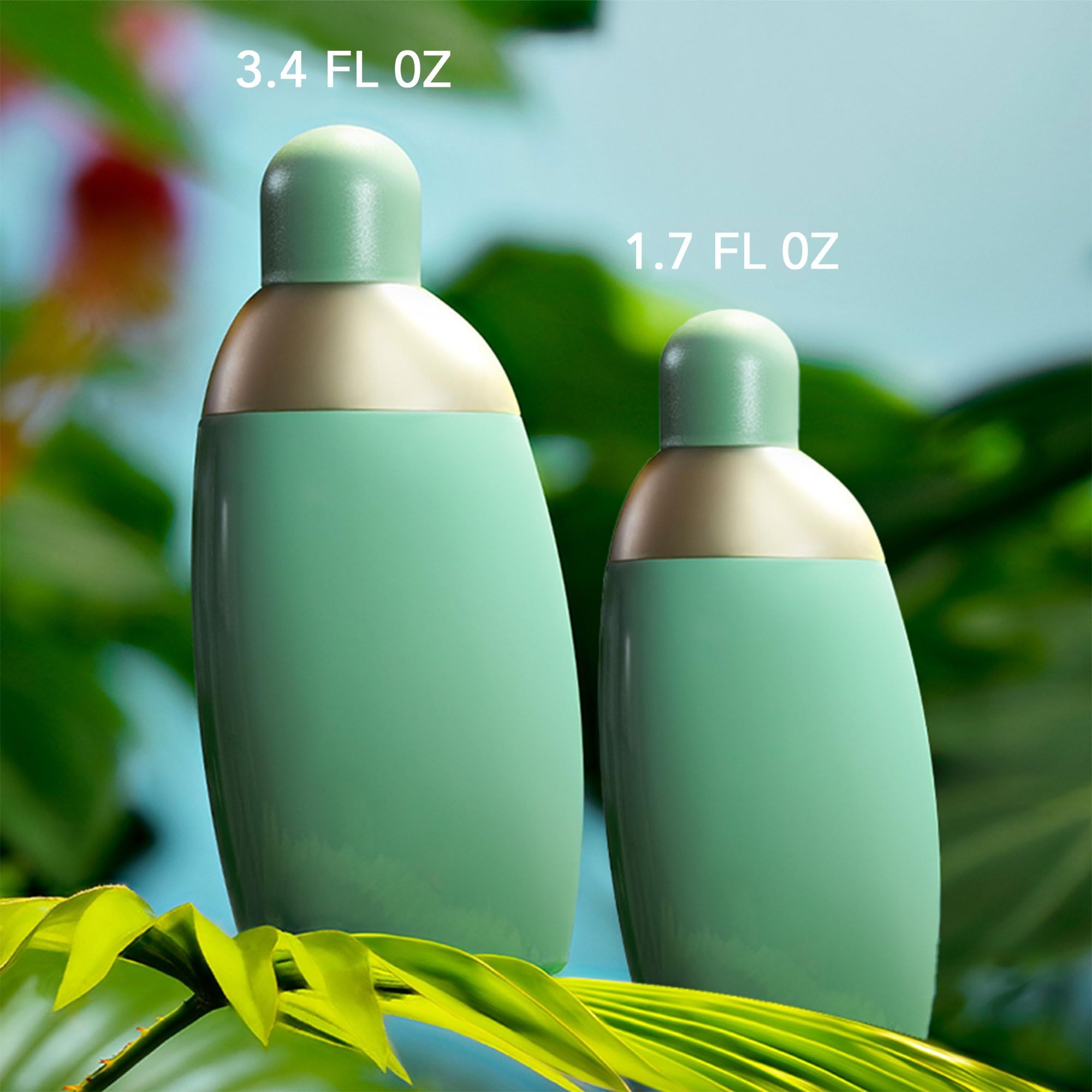 Zwei grüne Flaschen mit goldfarbenem Akzent. Grüner Verschluss. Text: 3.4 FL OZ, 1.7 FL OZ. Hintergrund: Blätter.