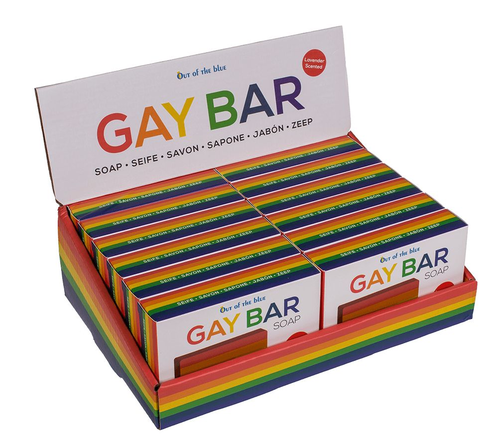 Display mit Seifen in Verpackung. Regenbogenfarbenes Design mit Schriftzug GAY BAR.