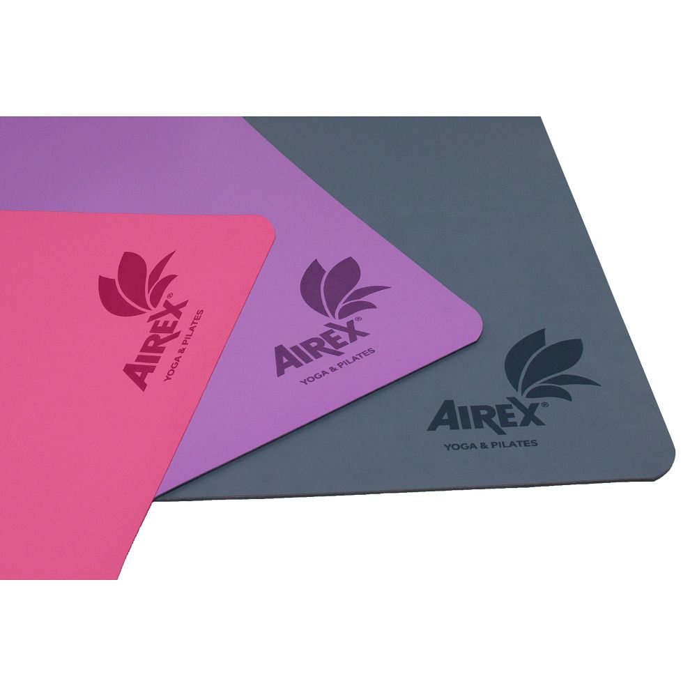 Drei Yoga-Matten in Pink, Lila und Grau. Abgerundete Ecken. Logo und Schriftzug 'AIREX Yoga & Pilates'.
