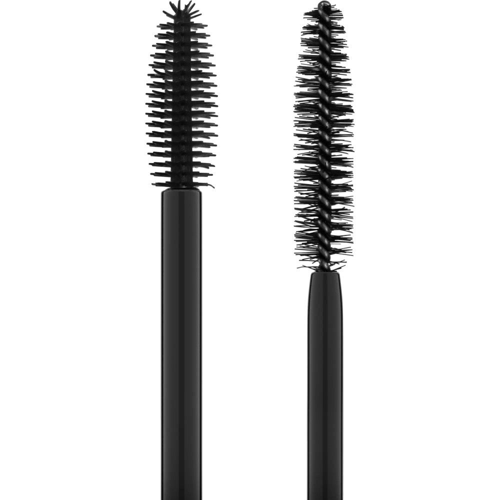 Zwei Mascara-Bürsten. Schwarze Borsten, unterschiedliche Formen. Eine gerade, eine gebogen.
