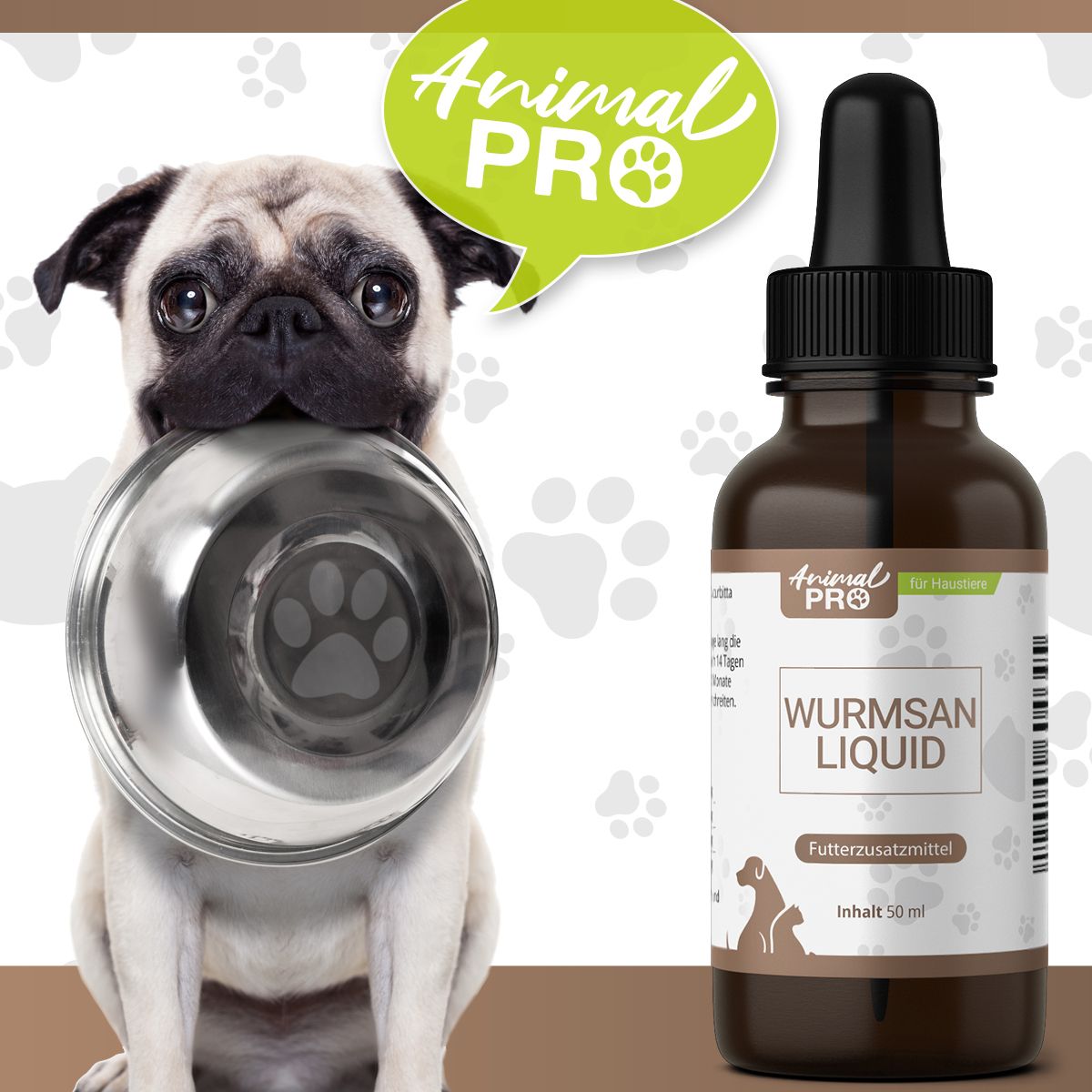 Produktflasche neben Mops mit Napf. Logo und Produktname auf Etikett. Für Hunde und Katzen.
