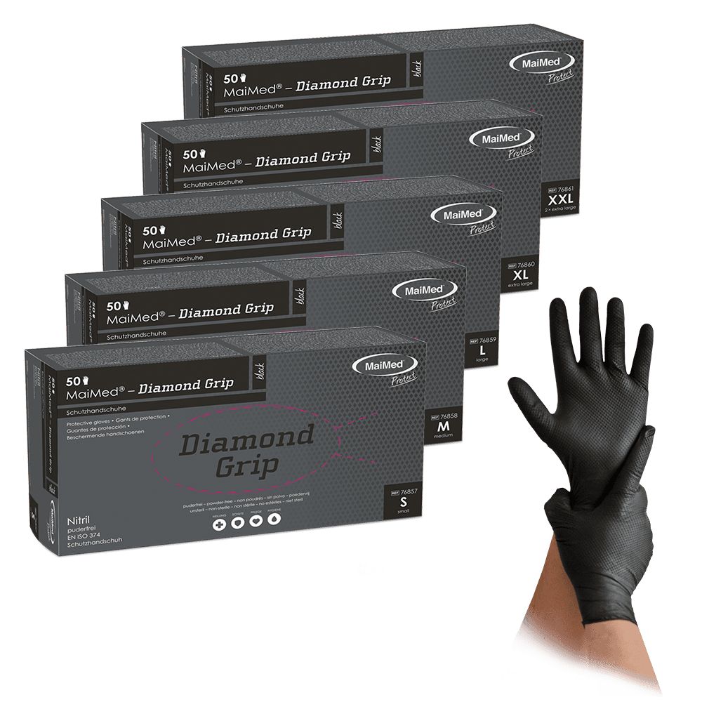 Mehrere Schachteln MaiMed Diamond Grip Schutzhandschuhe, schwarz, in verschiedenen Größen. Auf den Schachteln sind die Größen S, M, L, XL und XXL angegeben. Eine Hand trägt einen schwarzen Handschuh, der die diamantartige Textur zeigt.