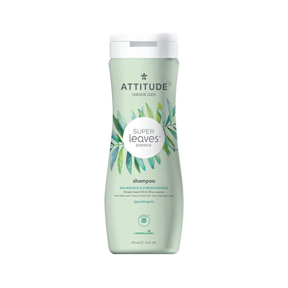 Grüne Shampoo-Flasche mit weißem Deckel. Aufschrift: ATTITUDE natural care, SUPER leaves science, Shampoo. Dermatologisch getestet.